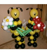 Пчелки с букетом